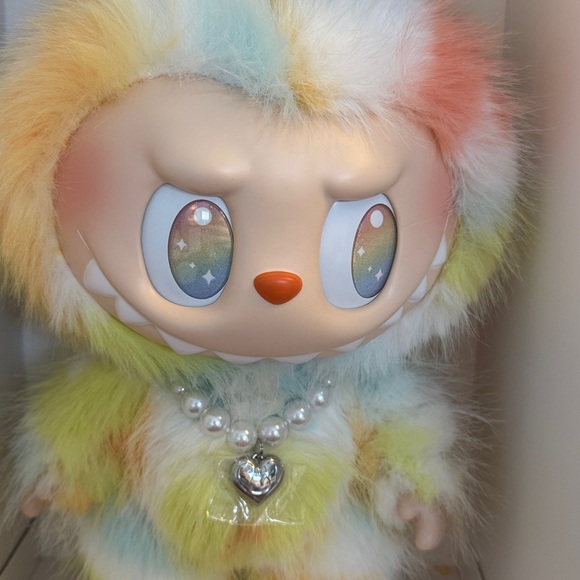 Rock The Universe - LABUBU - authentic 1000%. New in Box! - Picture 2 of 3